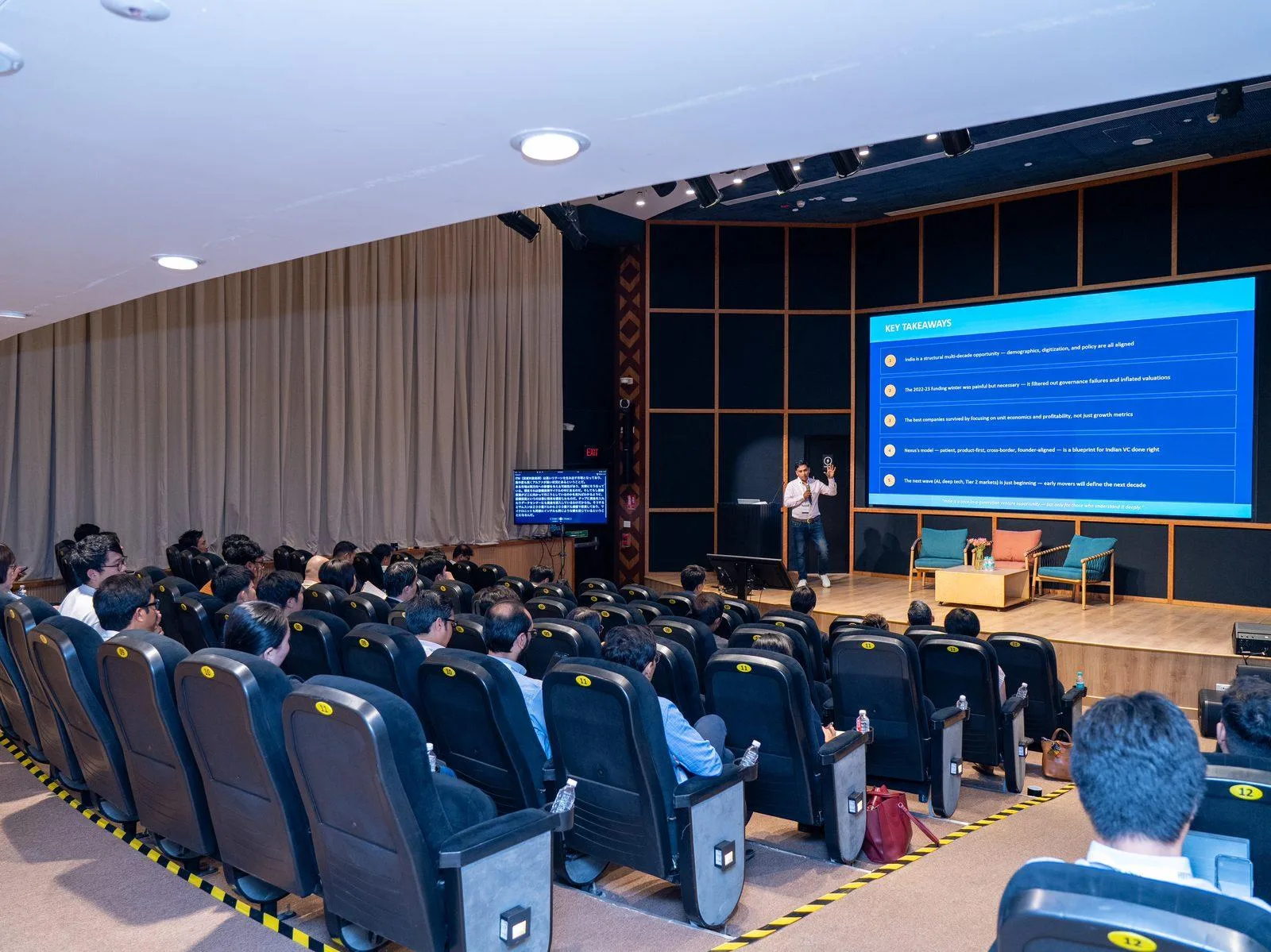 UNLEASH Insights 2026で表示されたVoicePingのライブ字幕