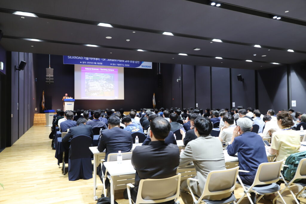 実際にVoicePingをご利用いただいている様子英語の専門用語をリアルタイム翻訳で参加者は理解しやすかったそうです。